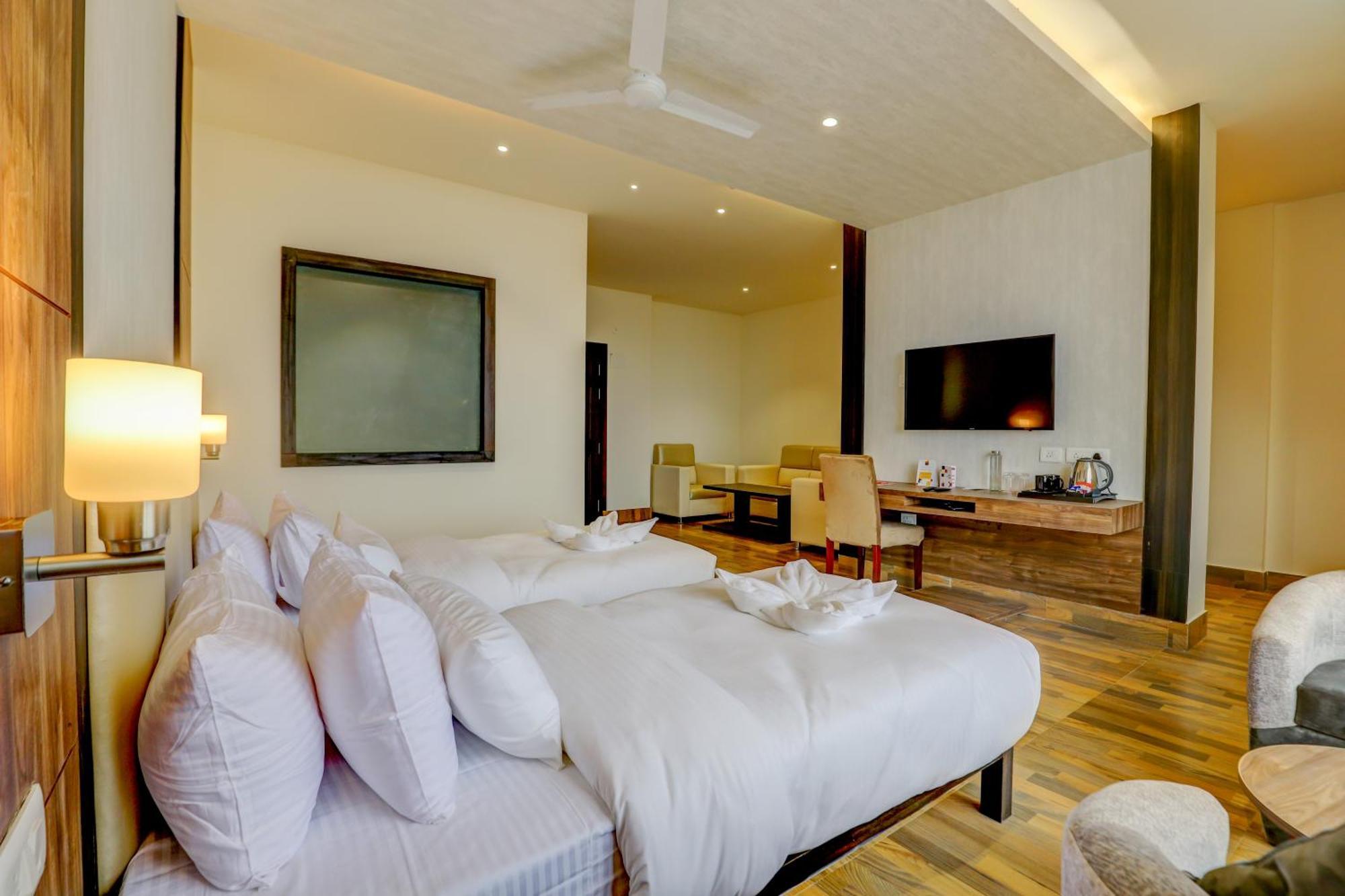 Banari Regency By Summit Hotel Namchi Exterior foto