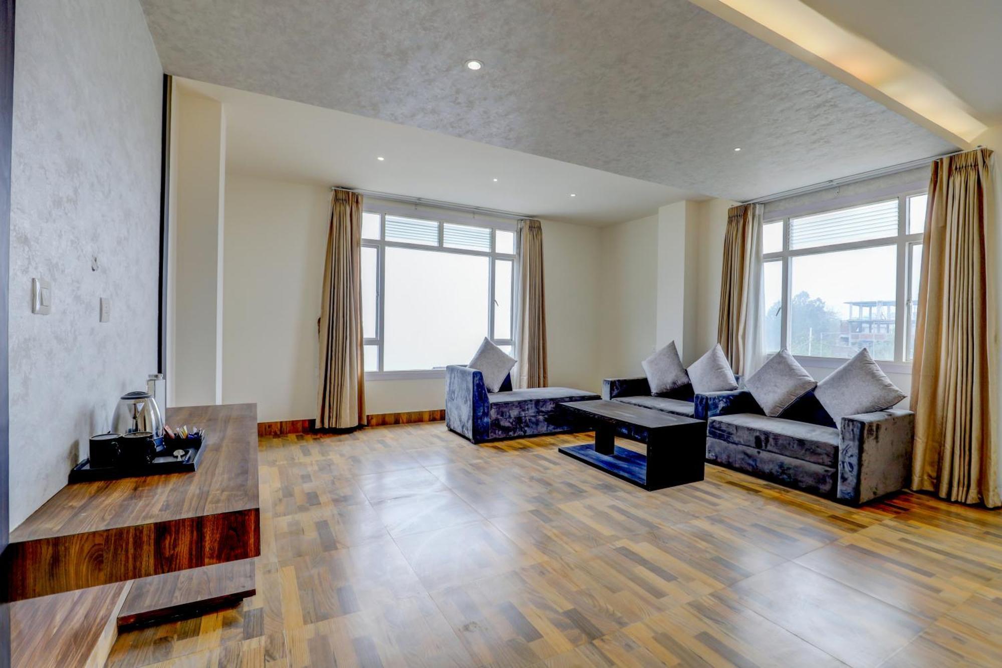 Banari Regency By Summit Hotel Namchi Exterior foto